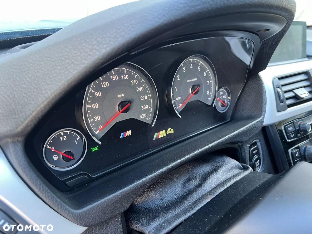 BMW M4 Standard - 8