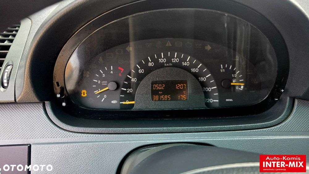 Mercedes-Benz Vito - 21