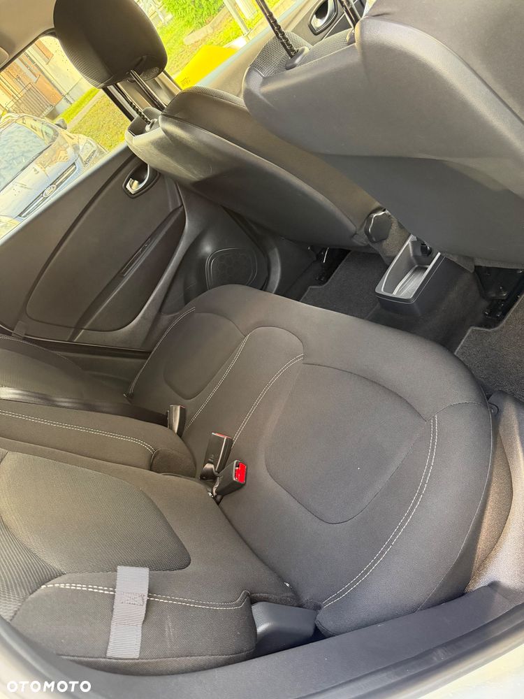 Renault Captur - 17