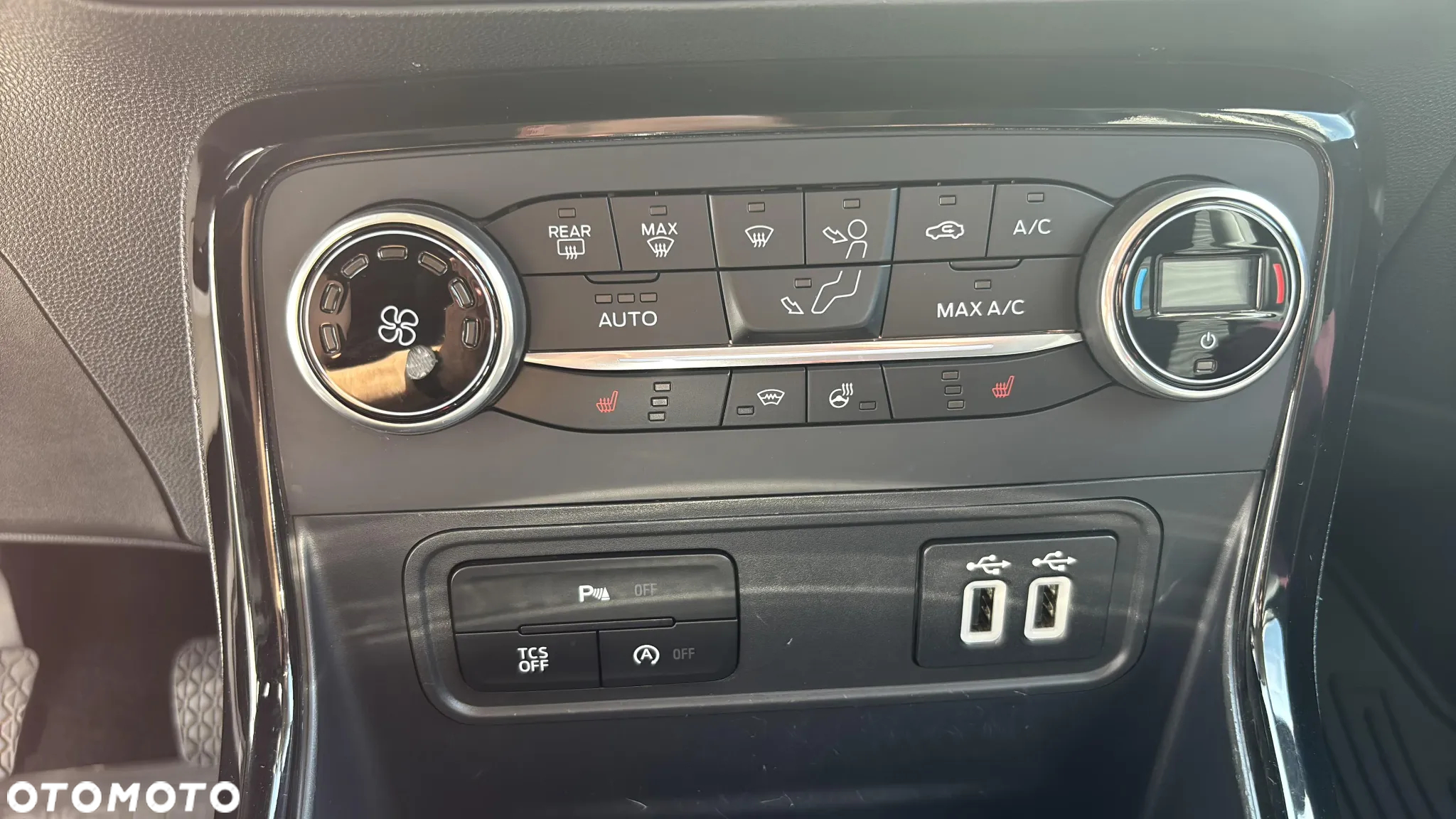 Ford EcoSport - 34