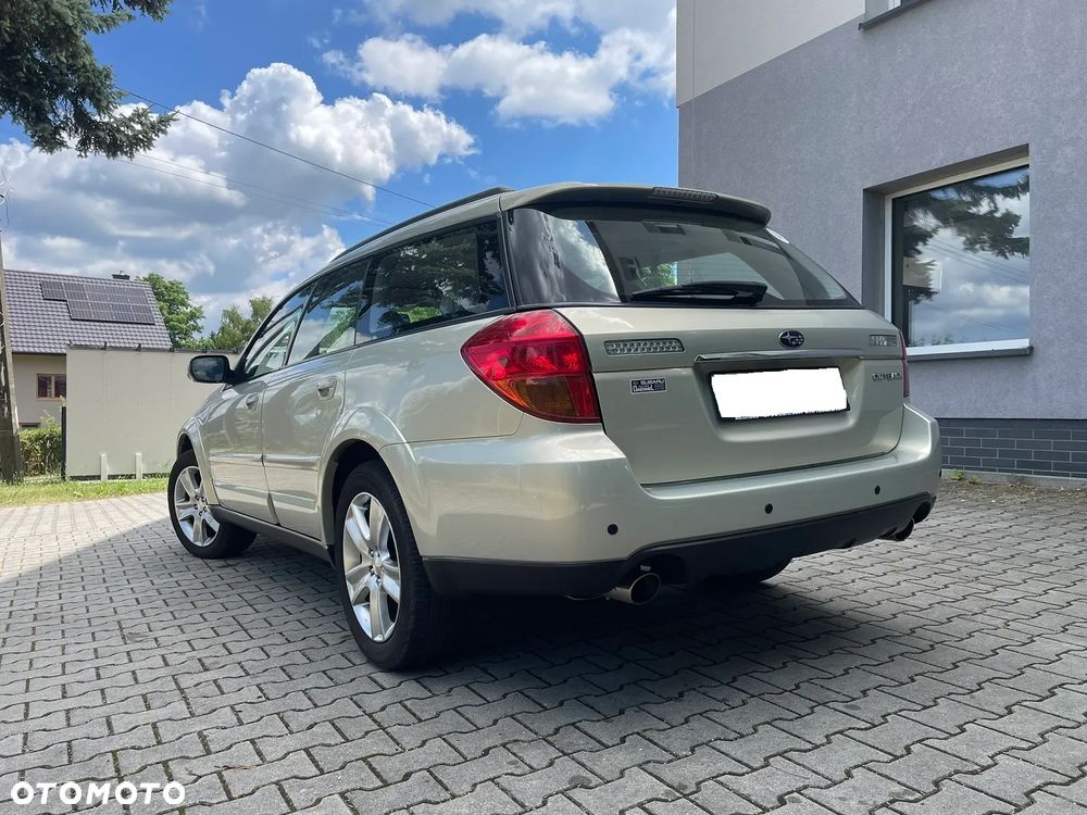 Subaru Outback - 3