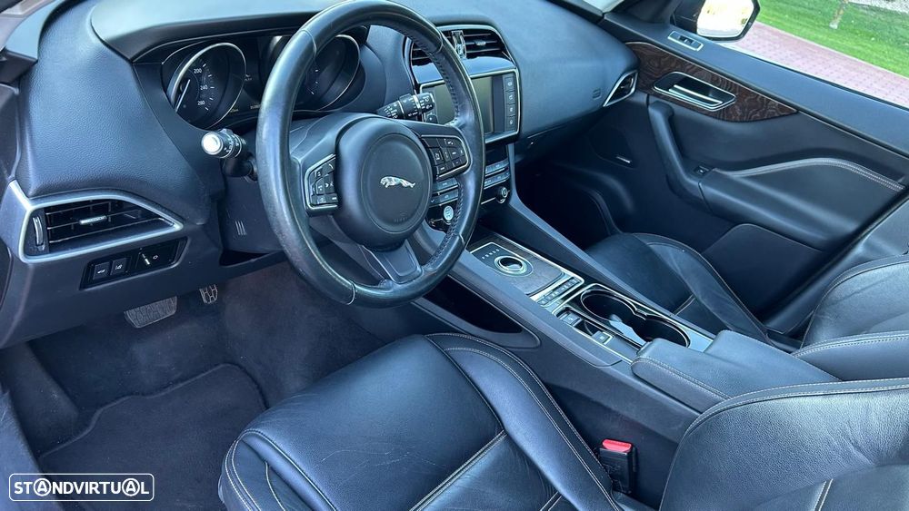 Jaguar F-Pace 2.0 i4D Prestige AWD Aut. - 10