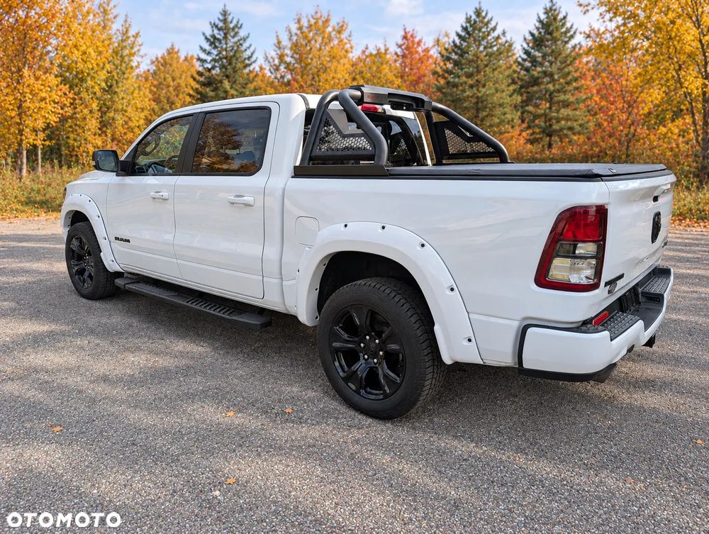 RAM 1500 Crew Cab Shortbed Bighorn - 4