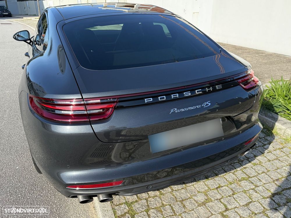 Porsche Panamera 4 S - 15