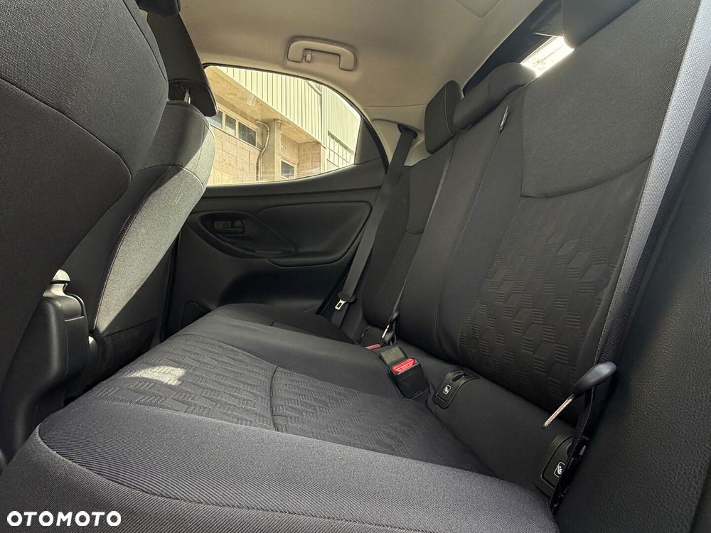Toyota Yaris Hybrid 1.5 Style - 26