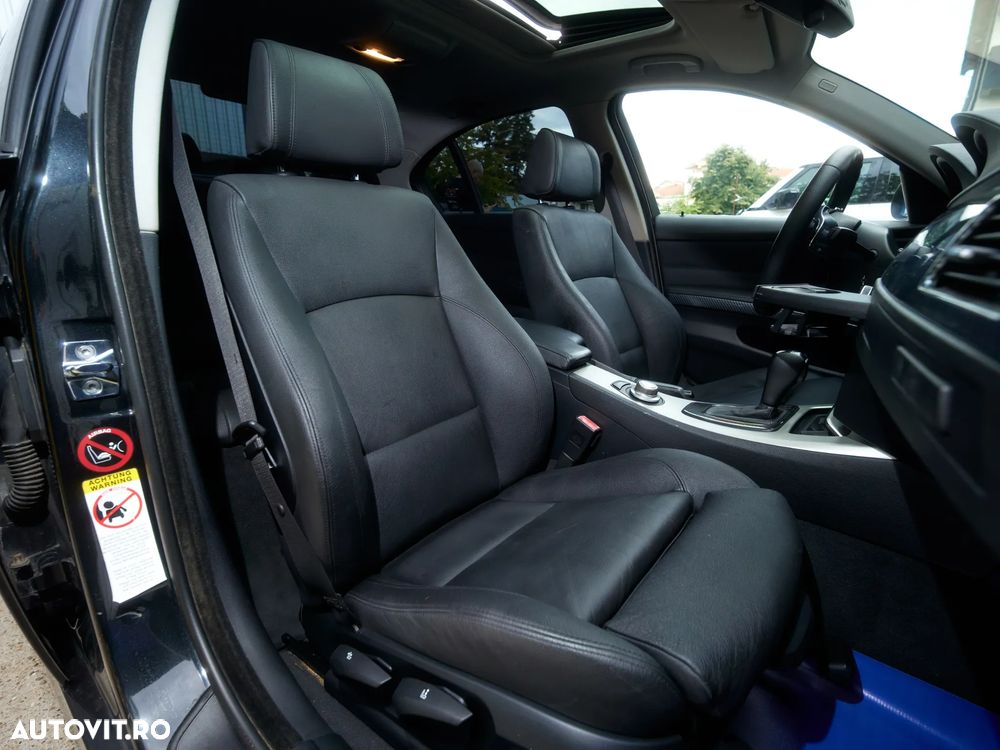 BMW Seria 3 325i xDrive Aut. M Sport Edition - 32