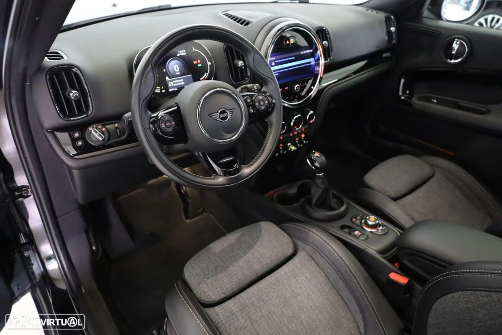 MINI Countryman Cooper SE ALL4 Auto - 27