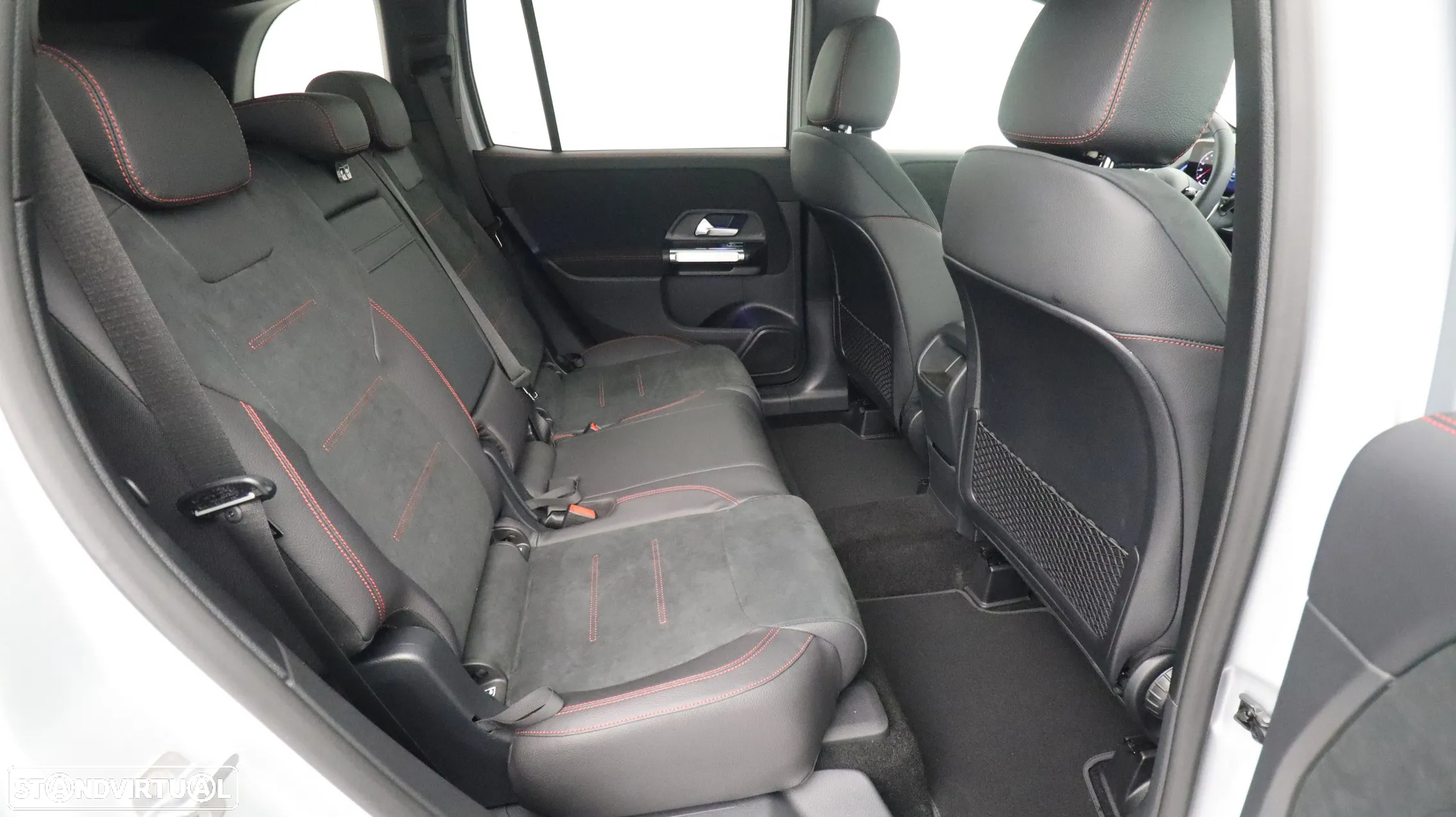 Mercedes-Benz GLB 180 d AMG Line - 24
