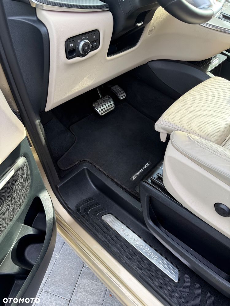 Mercedes-Benz Klasa V 300 d 4-Matic 9G-Tronic Exclusive (długi) - 26