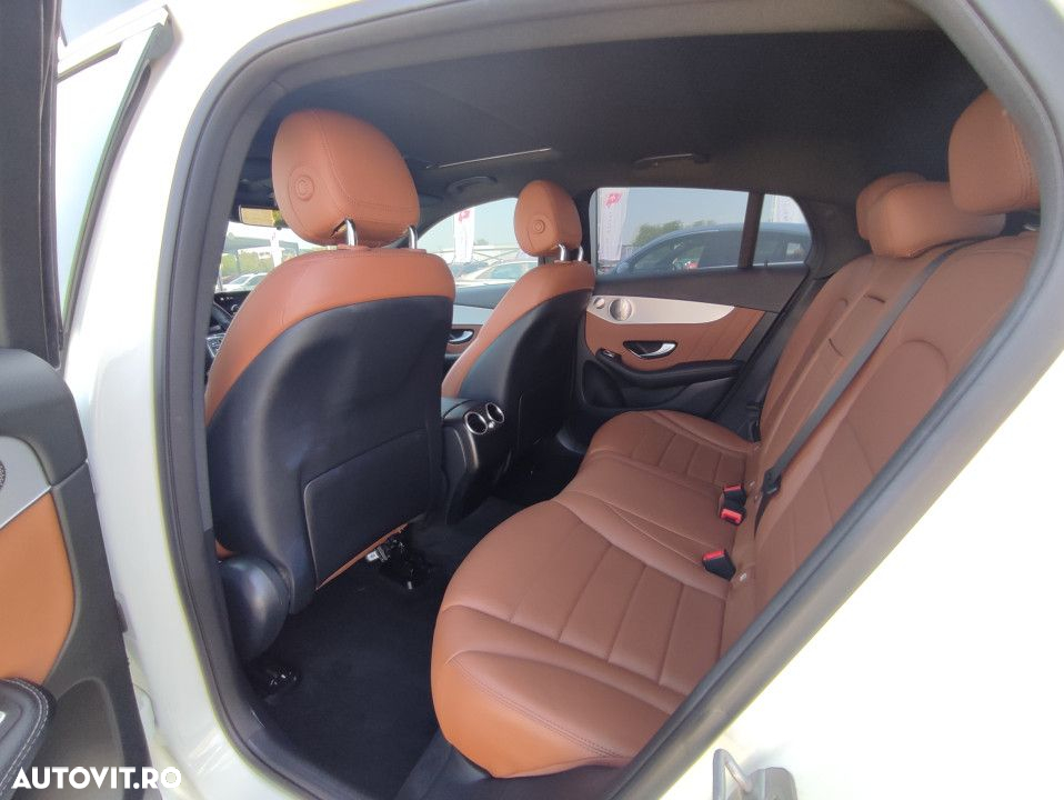Mercedes-Benz GLC Coupe 300 d 4MATIC - 17