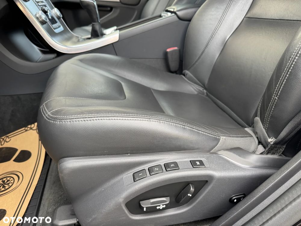 Volvo S60 D2 Summum - 12