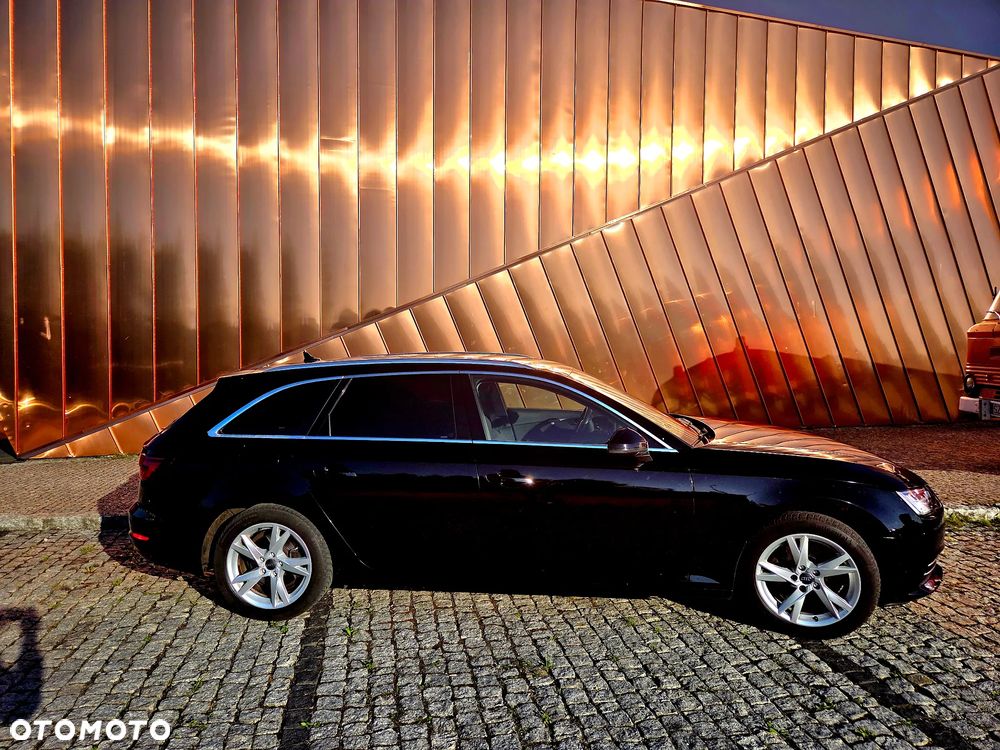 Audi A4 Avant 2.0 TDI Sport S tronic - 13