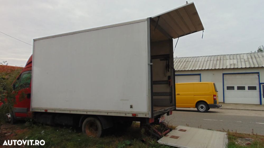 Cub de fibra cu lift Iveco Daily omologat - 12