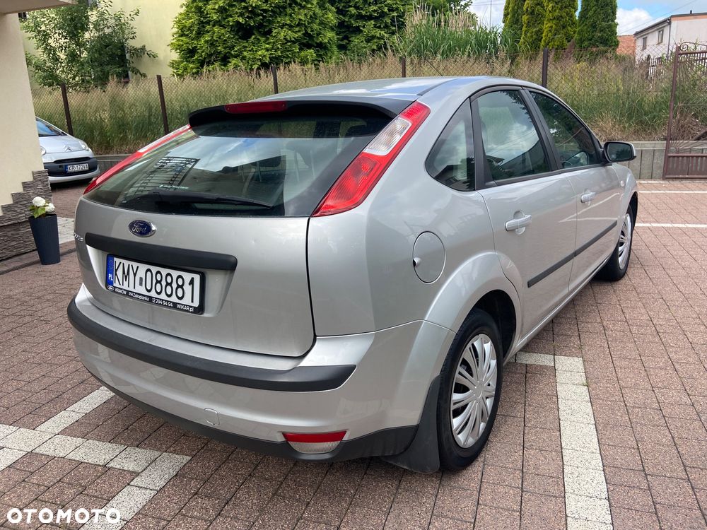 Ford Focus 1.6 Ambiente - 8