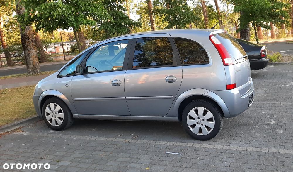 Opel Meriva 1.6 16V Cosmo - 2