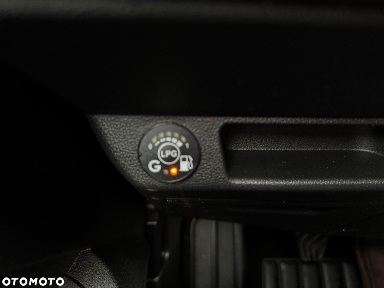 Renault Clio - 22