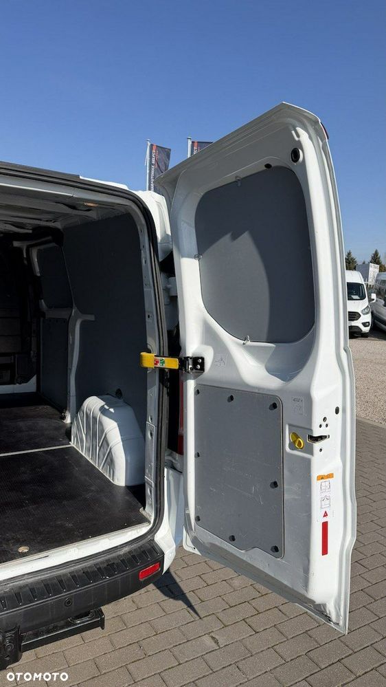 Ford Transit - 10