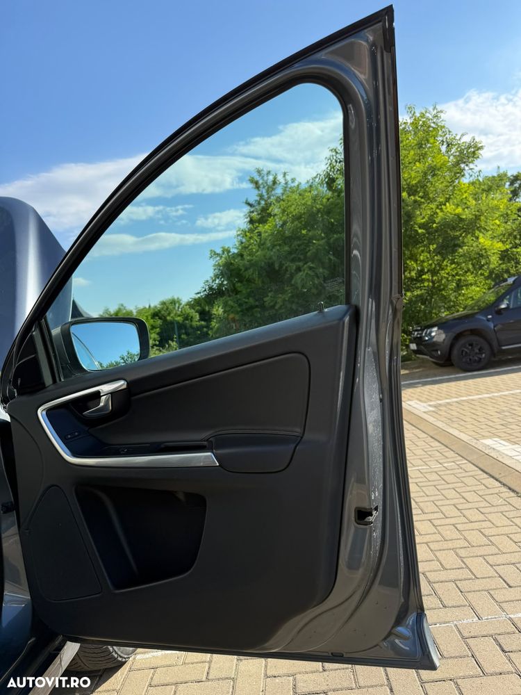 Volvo XC 60 D3 Geartronic Momentum - 13