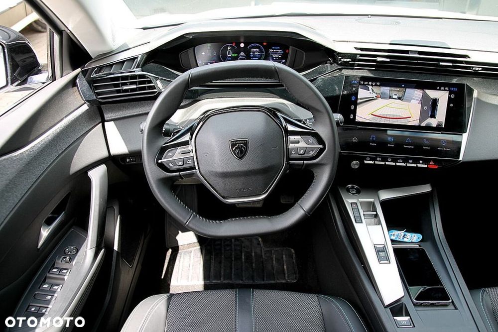Peugeot 408 - 20