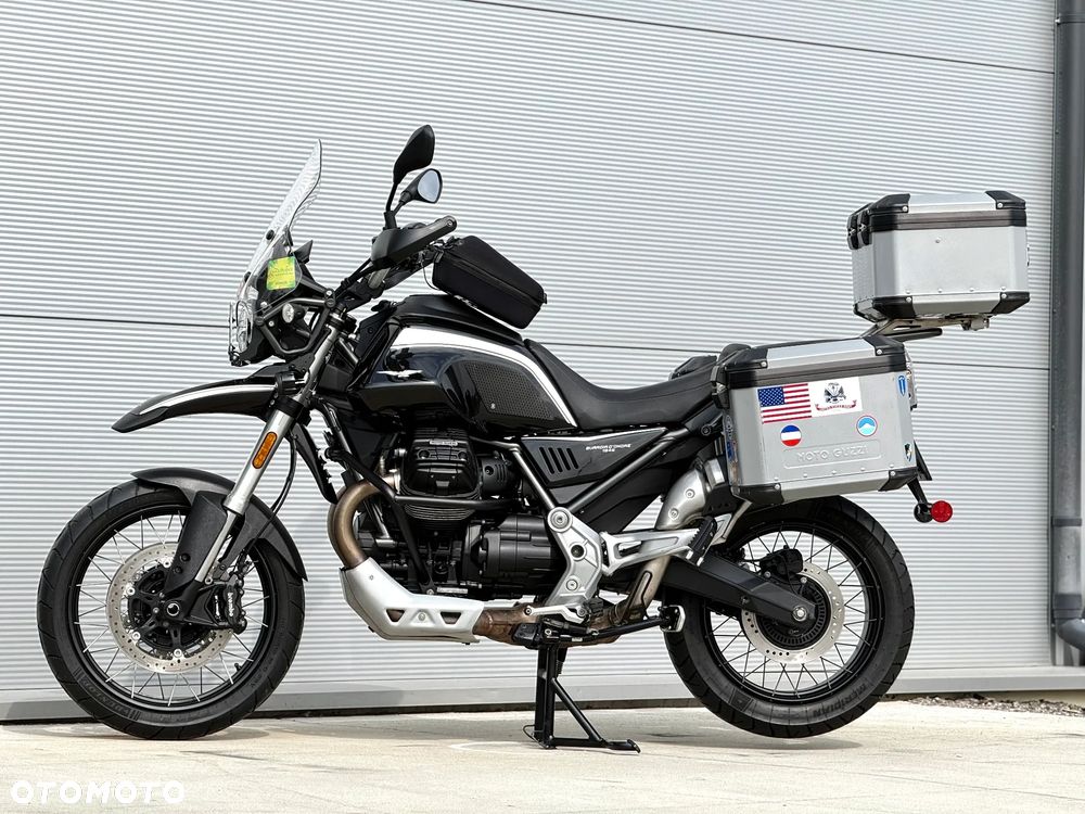 Moto Guzzi V85 - 2