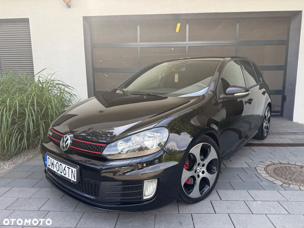 Volkswagen Golf 2.0 GTI - 1