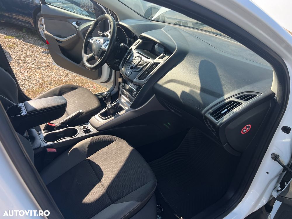 Ford Focus 1.6 TDCi DPF Trend - 16