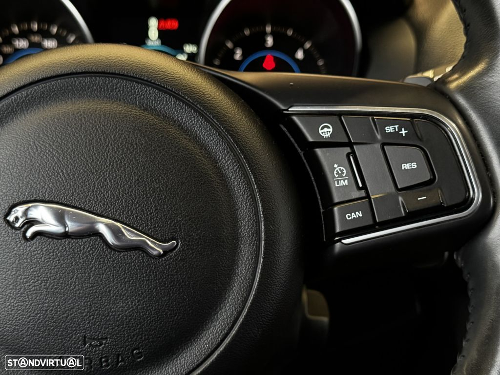 Jaguar F-Pace 20d AWD Aut. R-Sport - 25