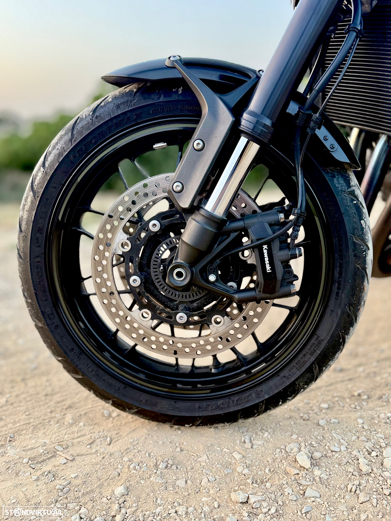 Kawasaki Z 900 rs - 8