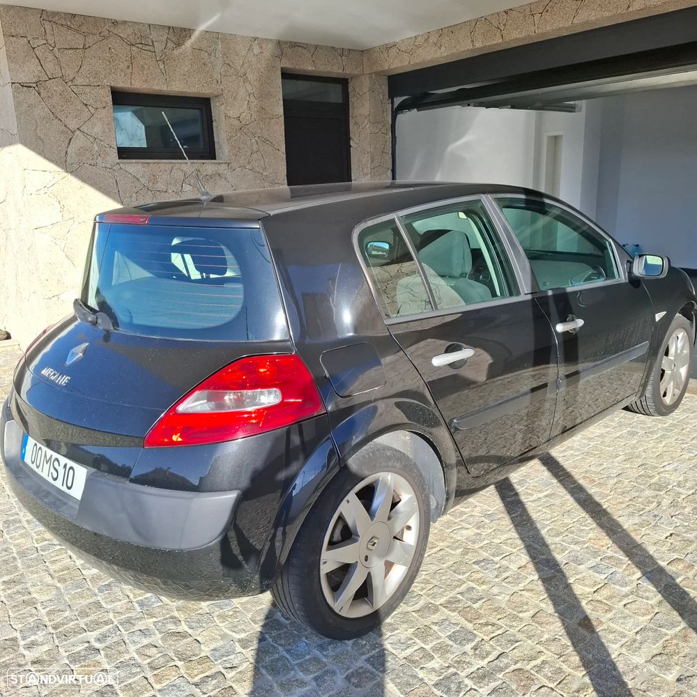 Renault Mégane 1.5 dCi Dynamique - 5