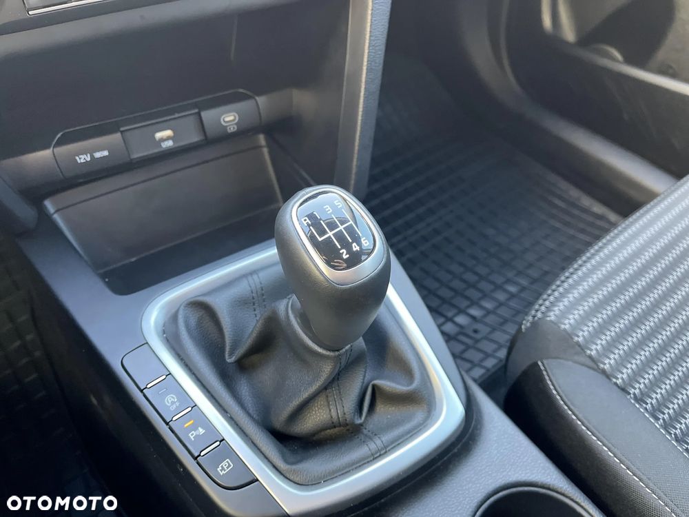 Kia XCeed 1.5 T-GDI M - 15