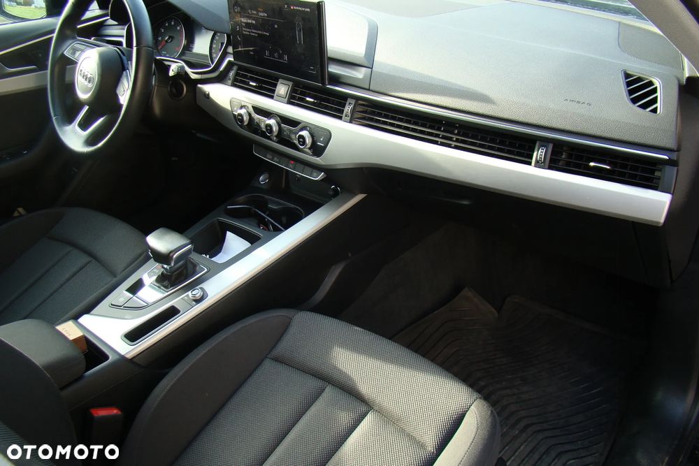 Audi A4 Avant 35 TFSI S tronic - 14