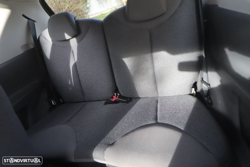 Peugeot 107 1.0 Urban - 26