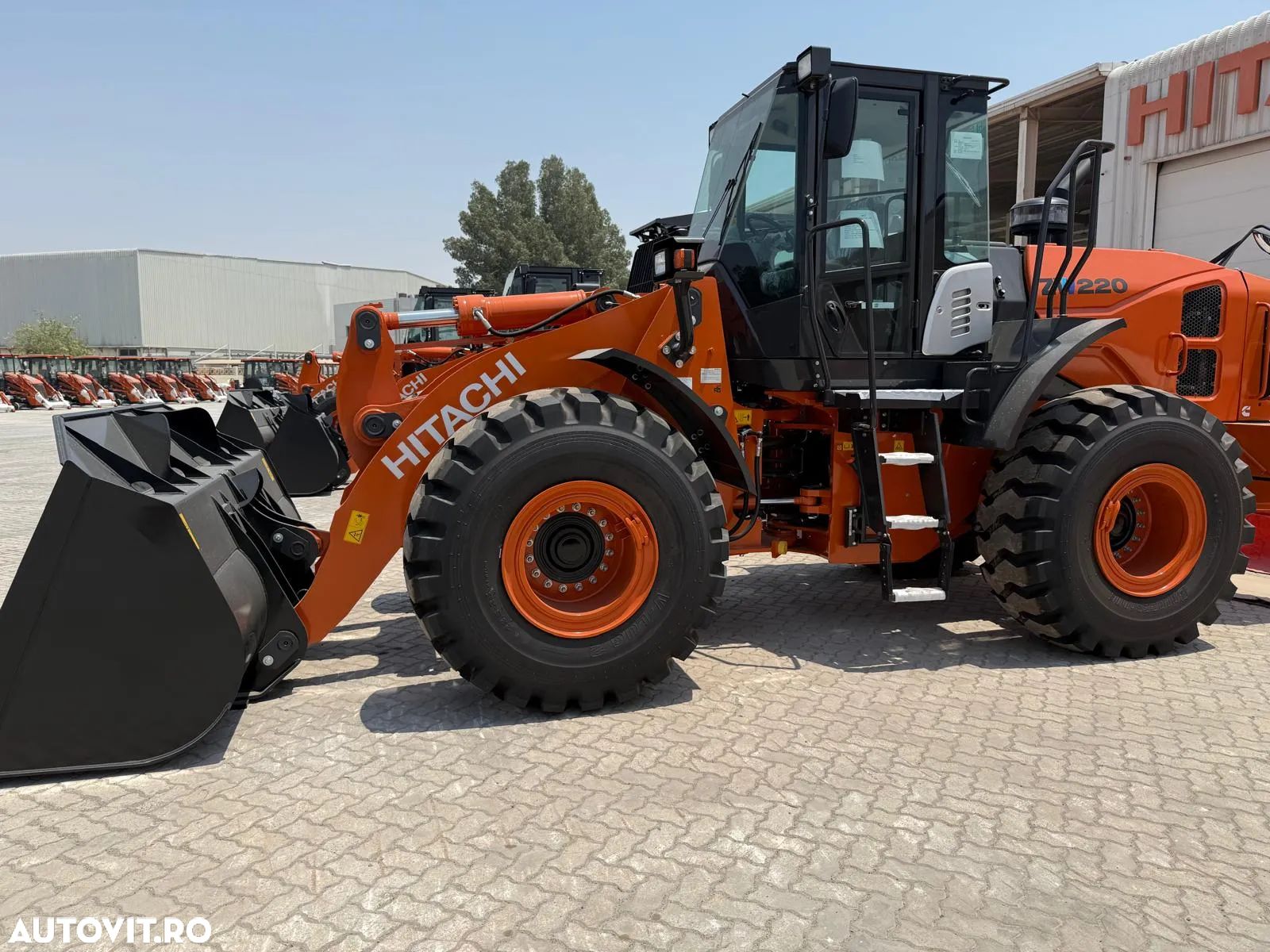Hitachi ZW220-5A, An 2025, Made in Japan - 1