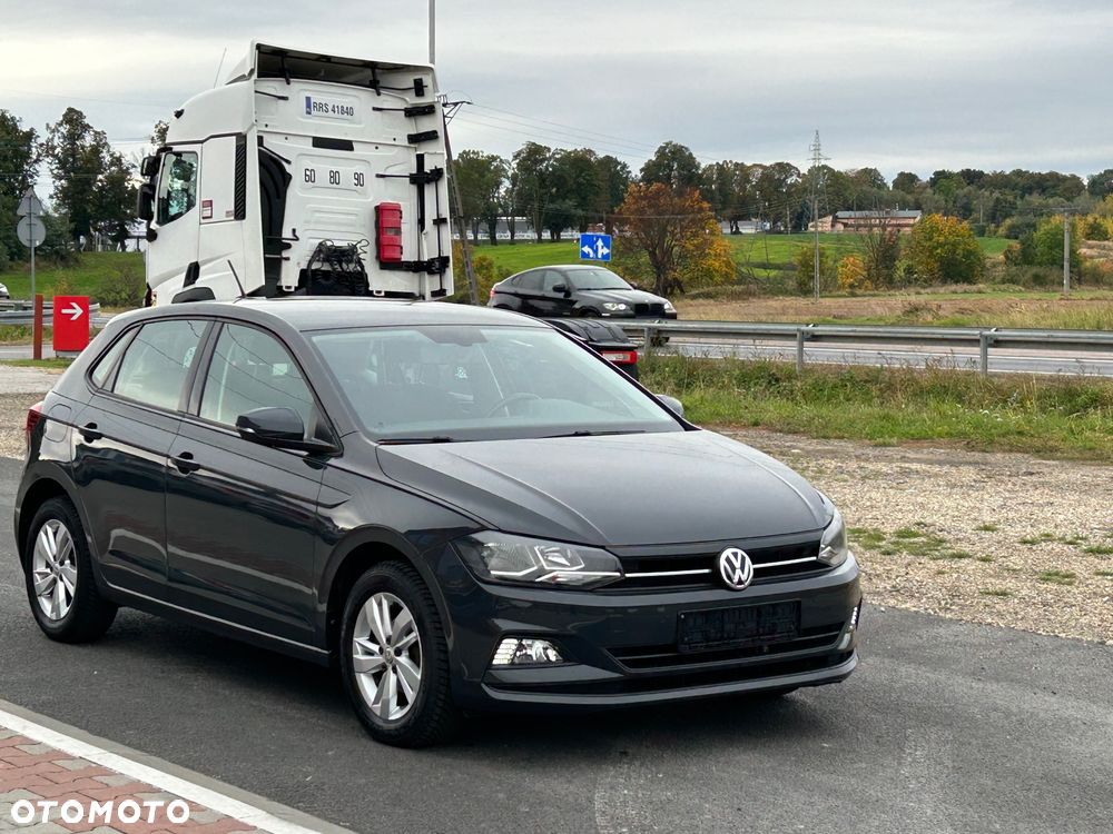 Volkswagen Polo - 1