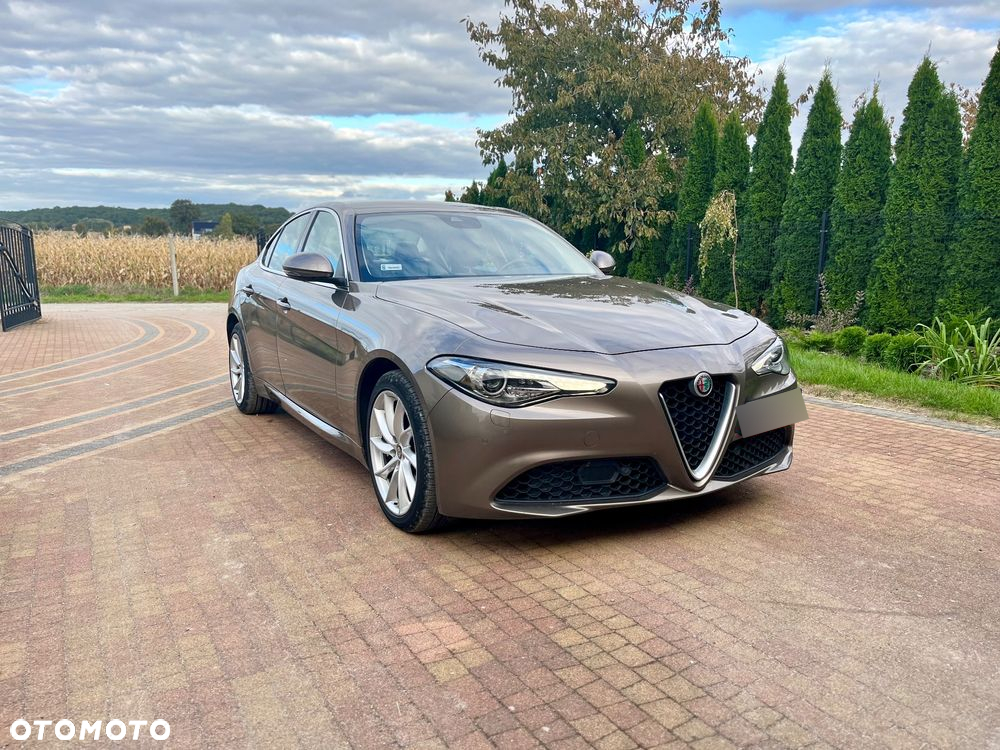 Alfa Romeo Giulia - 2
