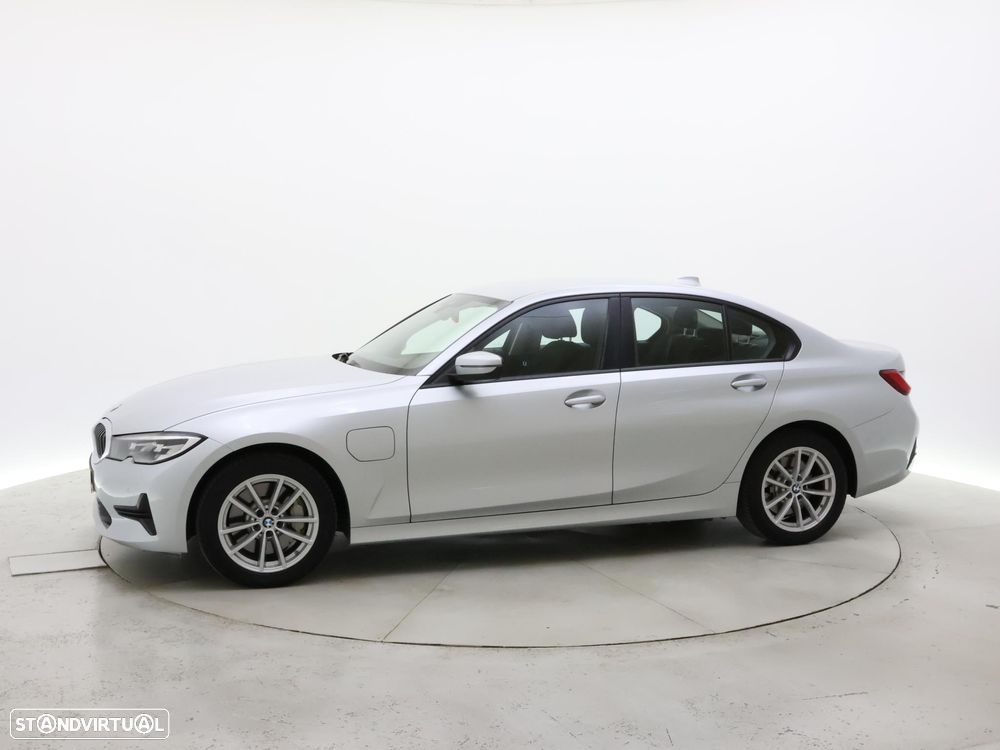 BMW 330 2020 photo 2
