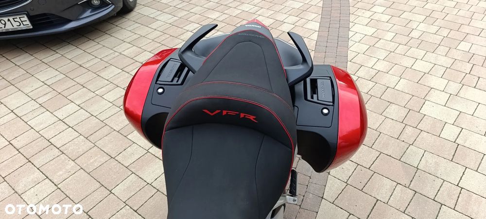 Honda VFR - 10