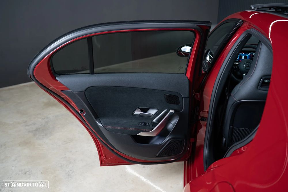 Mercedes-Benz A 250 e AMG Line - 48