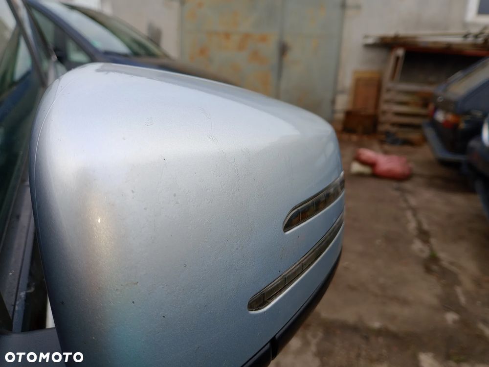 Lusterko prawe C klasa w204 C775 Mercedes, maska zderzak, pas błotnik - 25