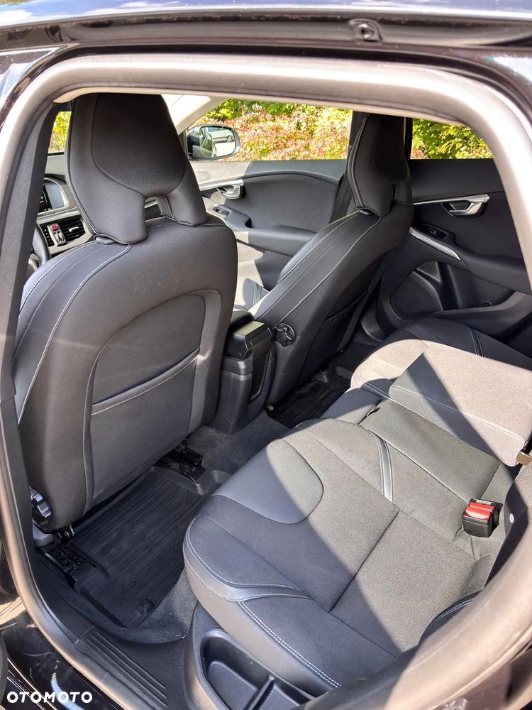 Volvo V40 D4 Geartronic Summum - 25