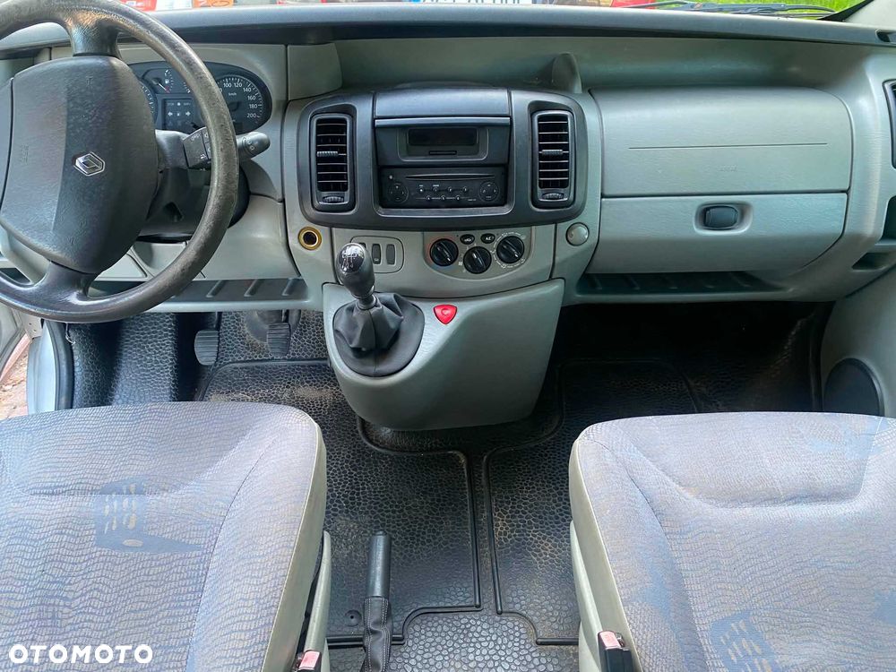 Renault Trafic - 2