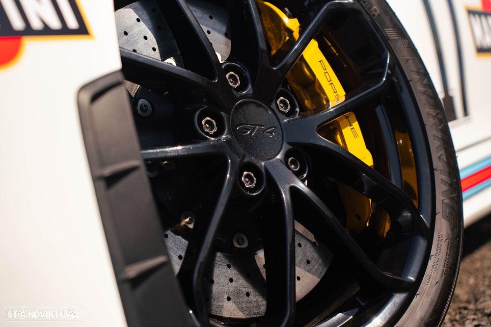 Porsche 718 Cayman GT4 PDK - 9