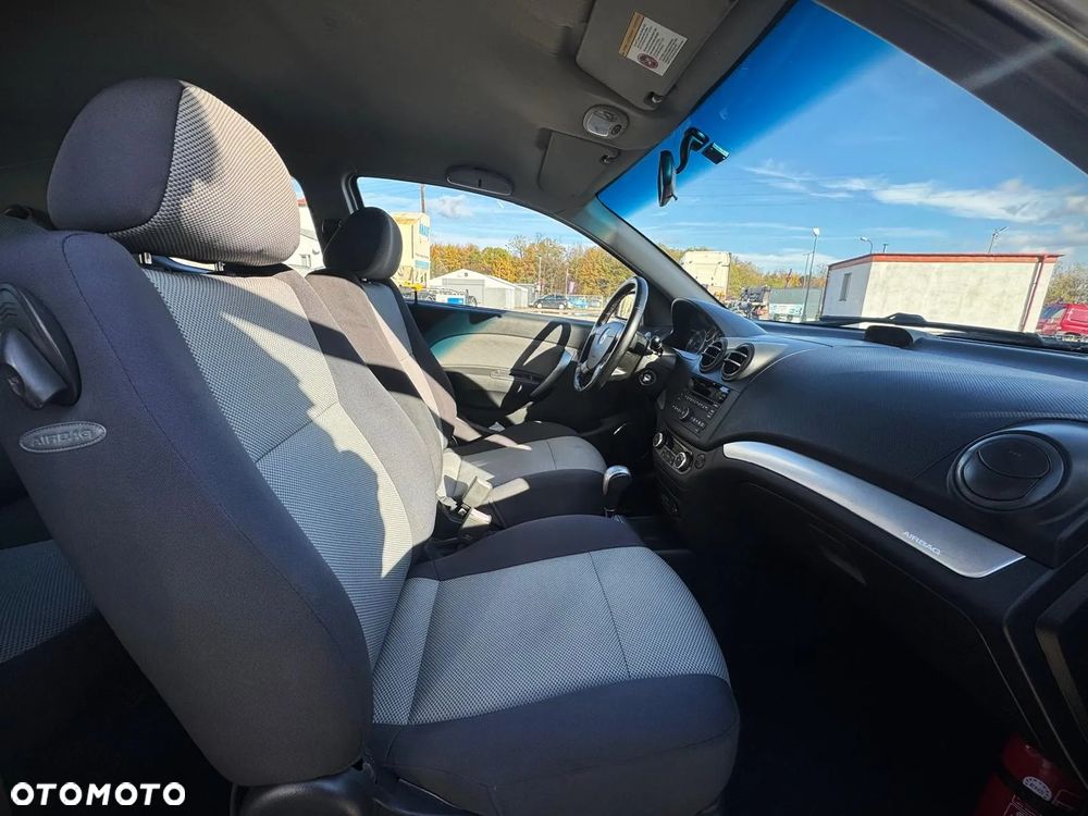 Chevrolet Aveo - 8