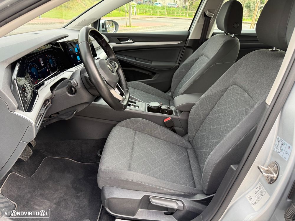 VW Golf 1.5 eTSI Life DSG - 12