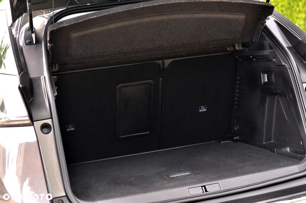 Peugeot 3008 1.2 PureTech Allure S&S EAT8 - 11
