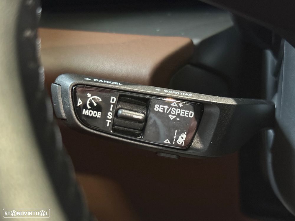 Porsche Macan Electric 4 - 40