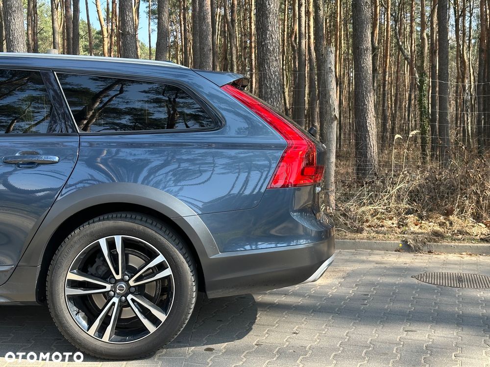 Volvo V90 D5 SCR AWD Momentum - 8