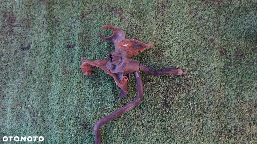 Renault Trafic II Opel Vivaro Nissan Primastar 2.0 DCI M9R zawor podcisnienia