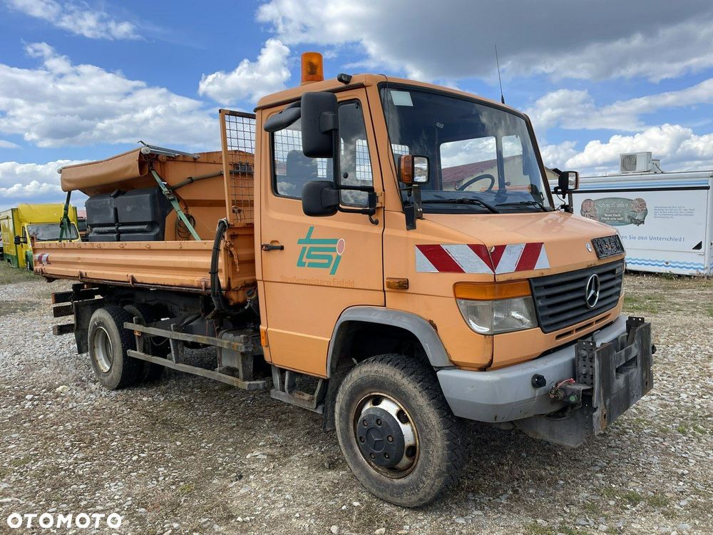 Mercedes-Benz Mercedes Vario 815 Wywrotka 4X4 posypywarka pług - 2