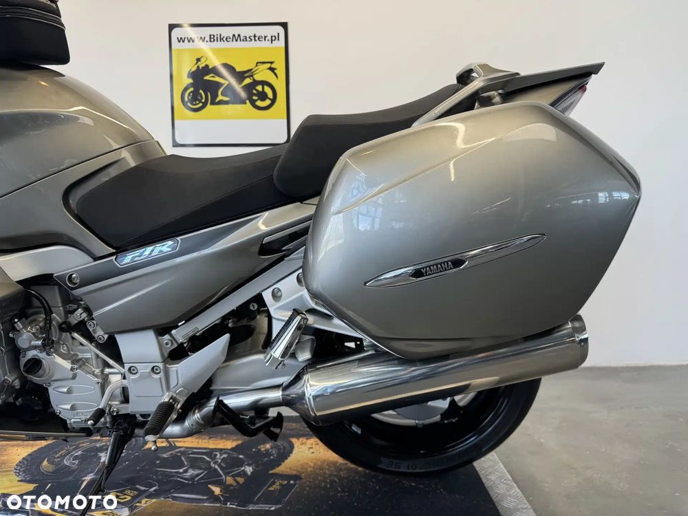 Yamaha FJR - 26